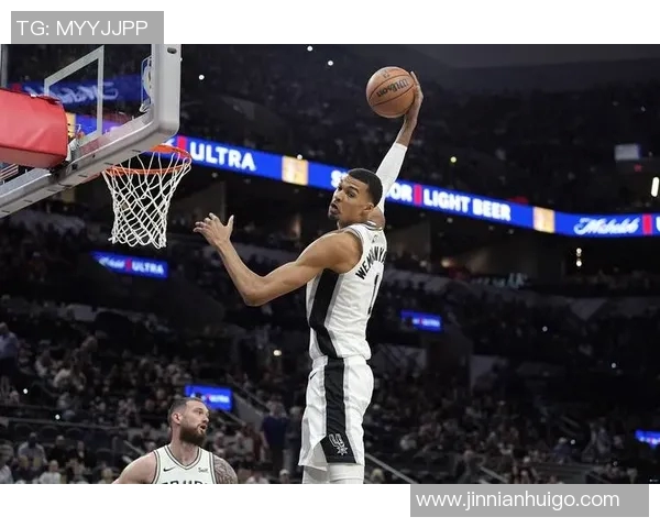 文班亚马称赞本赛季第二次战胜雷霆的比赛令人赏心悦目表现出色